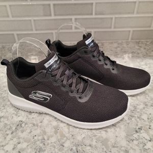 Womens Skechers Air Cooled Memory Foam Black & White Lite-Weight Sneakers Sz: 9